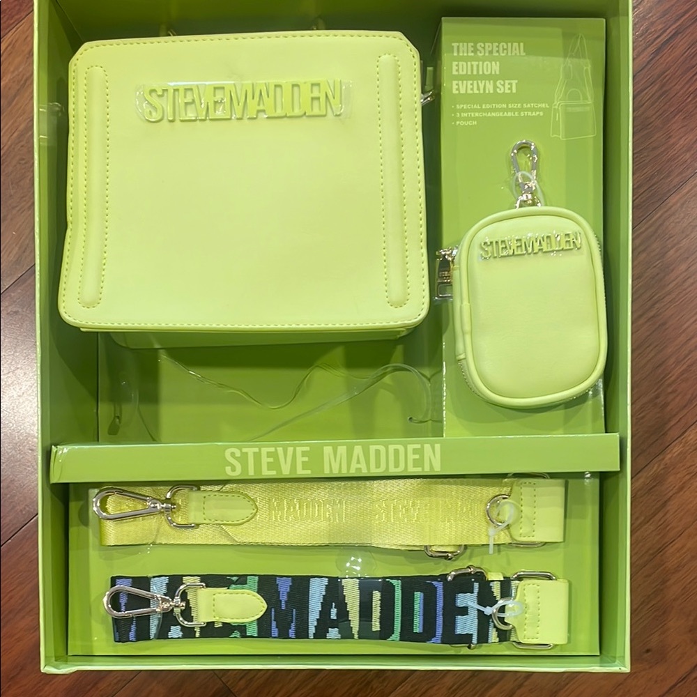 Steve Madden Neon Green Bag Set